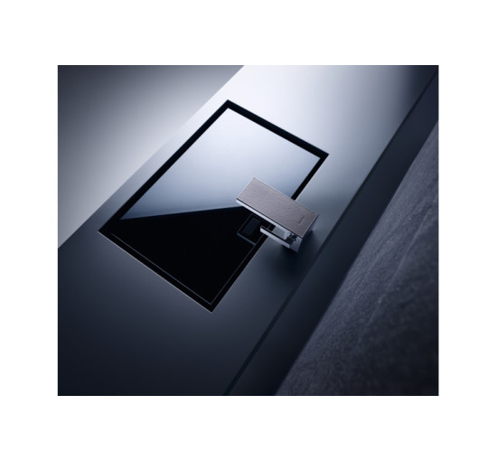 Смеситель Axor MyEdition 70 для раковины без накладки Brushed Black Chrome 47012340
