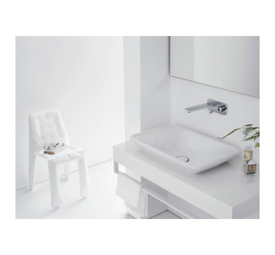 Смеситель Hansgrohe PuraVida для раковины со стены скрытого монтажа 225 мм, хром-белый (15085000)