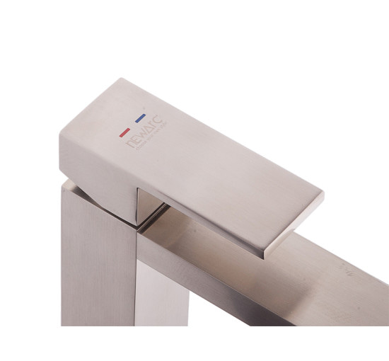 Смеситель для умывальника NEWARC Cubic 871521N