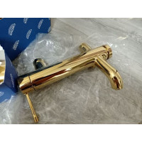 Смеситель для ванной однорычажный с коротким изливом GROHE Essence золото латунь 33624GL1