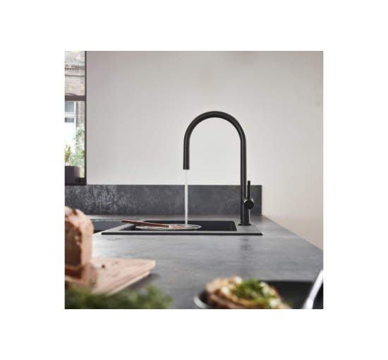 Смеситель Hansgrohe Talis 210 1jet кухонный с вытяжным изливом Sbox Matt Black (72803670)