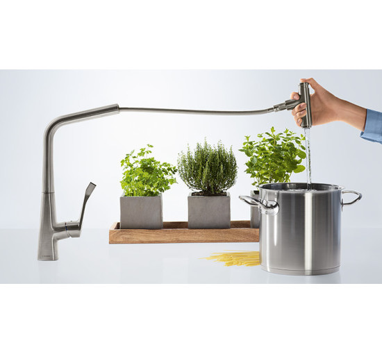 Смеситель hansgrohe Metris для кухонной мойки 14834800 под сталь.