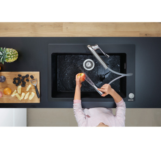 Змішувач Hansgrohe Metris Select 320 2jet кухонний на 2 отвори з витяжним виливом Sbox Chrome (73806000)
