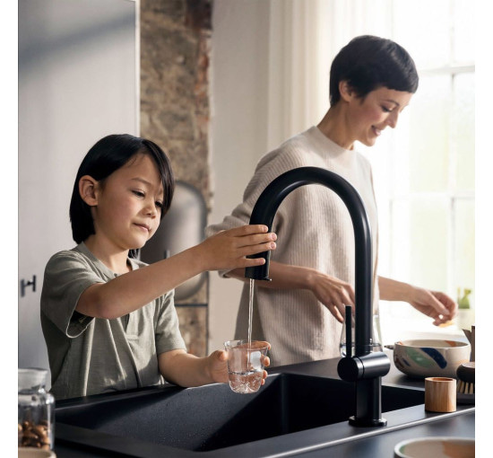 Змішувач для кухні із краном для фільтрованої води HANSGROHE Aqittura M91 чорний латунь 76801670