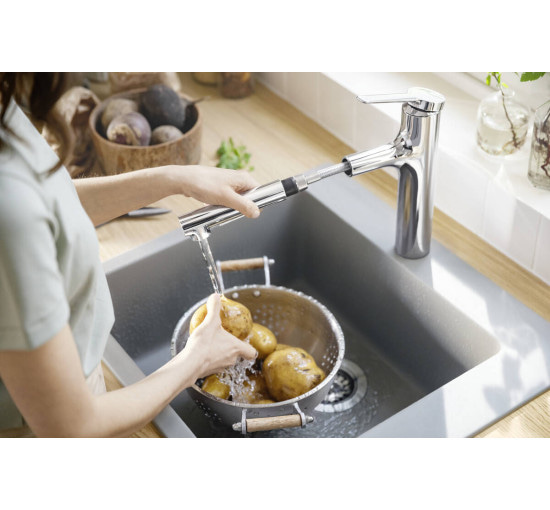 Смеситель hansgrohe Zesis M33 с выдвижным сливом для кухонной мойки, хром 74822000