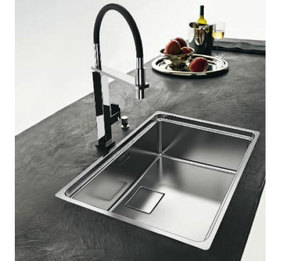 Кухонна мийка Franke Centinox CEX 610-50 / 210-50 (127.0187.266) нержавіюча сталь - монтаж врізний або у рівень зі стільницею - полірована обробна дошка, сушарка і коландер в комплекті