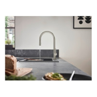 Смеситель Hansgrohe Talis 210 1jet кухонный с вытяжным изливом Stainless Steel (72802800)